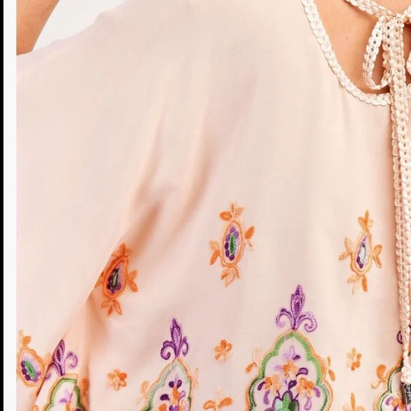 872 ❤️ EASEL peach EMBROIDERED RAYON CHALLIS PONCHO TUNIC - Picture 3 of 5